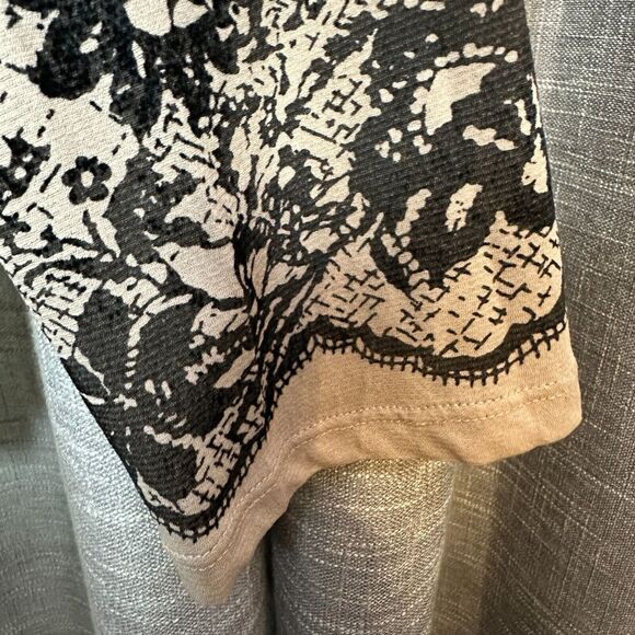 2/$30 Chicos Velvet Burnout Top Size XL Whimsigoth Floral Distressed Grunge - Picture 3 of 14